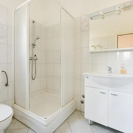 2 Bedroom Cozy In *