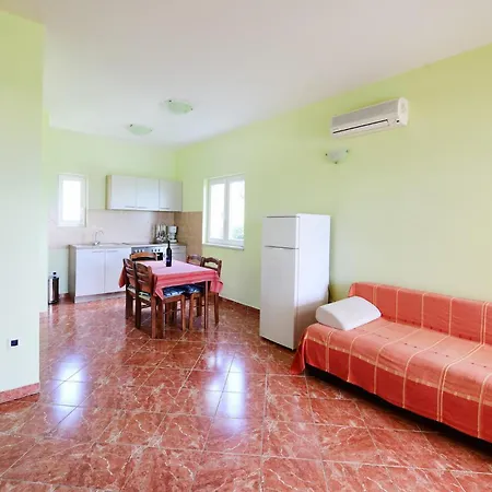 Apartament 2 Bedroom Cozy In