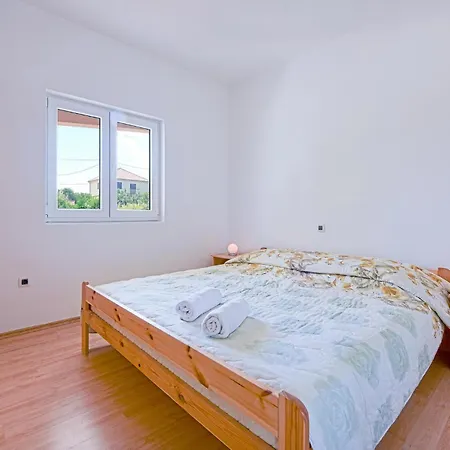 2 Bedroom Cozy In *